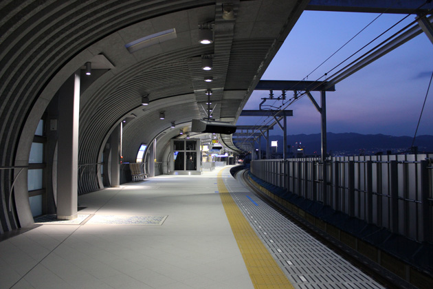 View of west side of platform (Nvening scene)
