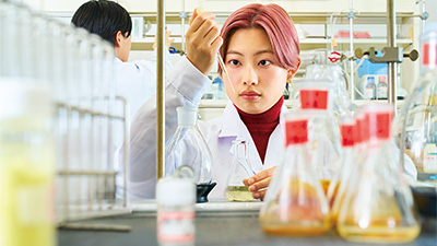 健康生命薬科学科（4年制）